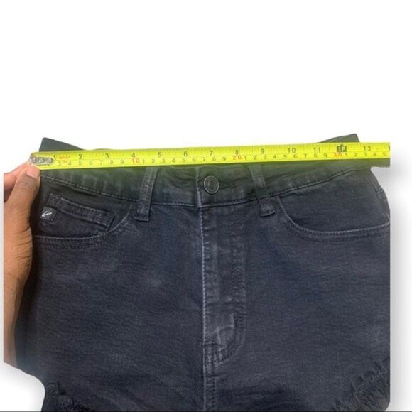KanCan High Rise Shorts Womens 26 Raw Hem Black Jean Festival Baddie Vibes - Picture 4 of 7